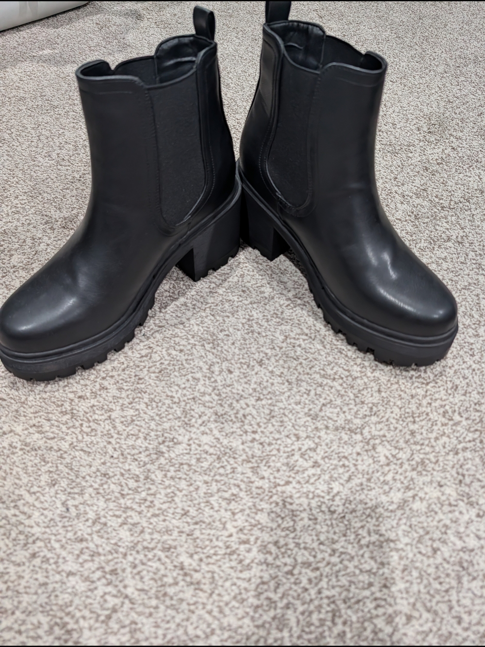 Women's Black Platform Chelsea Boots - Sleek Chunky Heel